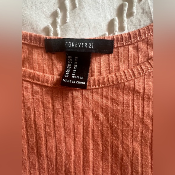 Forever 21 Women’s Crop/ Tank Top - Picture 4 of 5